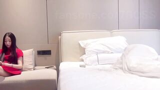 【7BOSS探花】清纯红衣妹子_深喉口交骑坐猛烈撞击