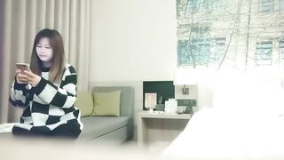 【利哥探花】21岁甜美外围女神，裸体相拥转圈圈，激情啪啪，过程中偷摘套，小姐姐气得够呛怒斥