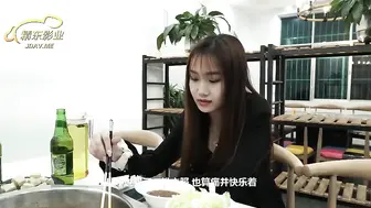 美乳女神色诱技师做爱内射流精_香艳女神玲珑