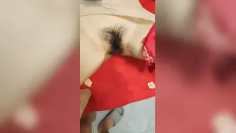 真实家庭乱伦 新婚之夜强奸亲嫂子娇喘连连身体被压制 粗暴抽插下奶子摇晃不停