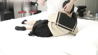 童颜学生制服妹 稚嫩美乳抽插猛干