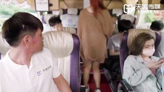 天美传媒_TM0080_在大巴上被操到了高潮_孟若羽