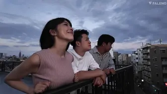 FNS-164 [中文字幕]和哥哥和弟弟，巨乳的青梅竹马 为了圆满解决三角关系，3个人狂抽插的4天共享房间SEX 翼舞