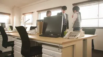 HMN-749 [中文字幕]哎呦，你女友不让内射？姐让你射爆，想射几发都行… 把你憋坏的超浓精液榨到蛋蛋空空的中出小妖精陷阱… 小栗操