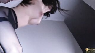 爆操躲在更衣室的小姐姐 魔鬼身材白虎粉逼劲爆完美身材 温柔反差女神 暴力后入翘臀