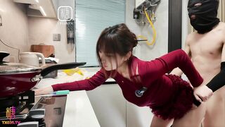 [糖心Vlog] 淫欲女邻居肉体榨精 超强技巧巨乳骚穴 - 林婉婉